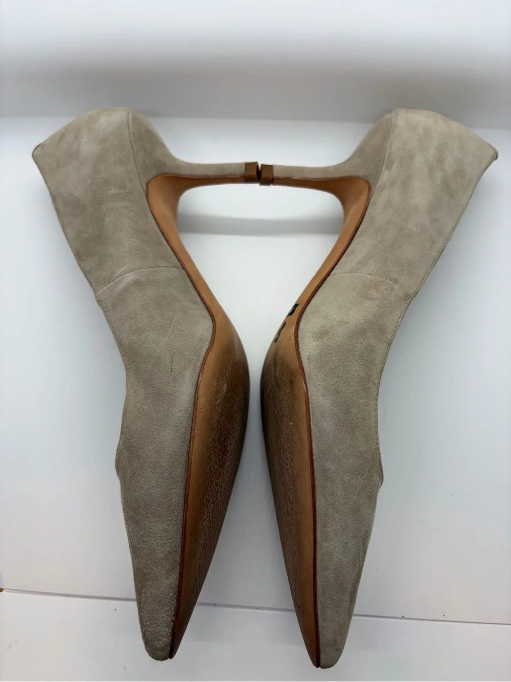 Tory Burch Elizabeth Suede Pointed-Toe Pumps Gray / Taupe Dust Storm Size 8.5
